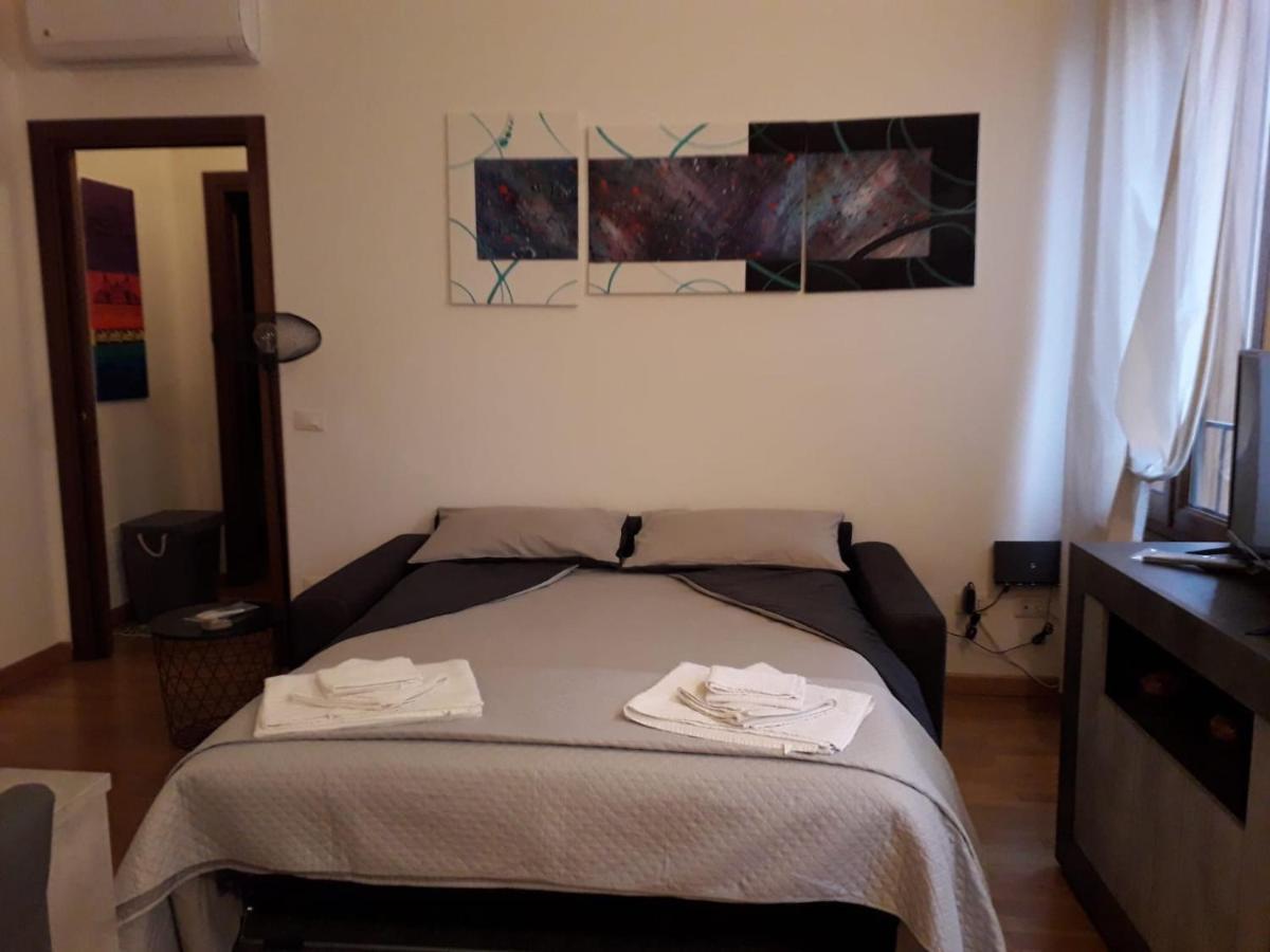 Home Scalzi 18 Верона Екстериор снимка